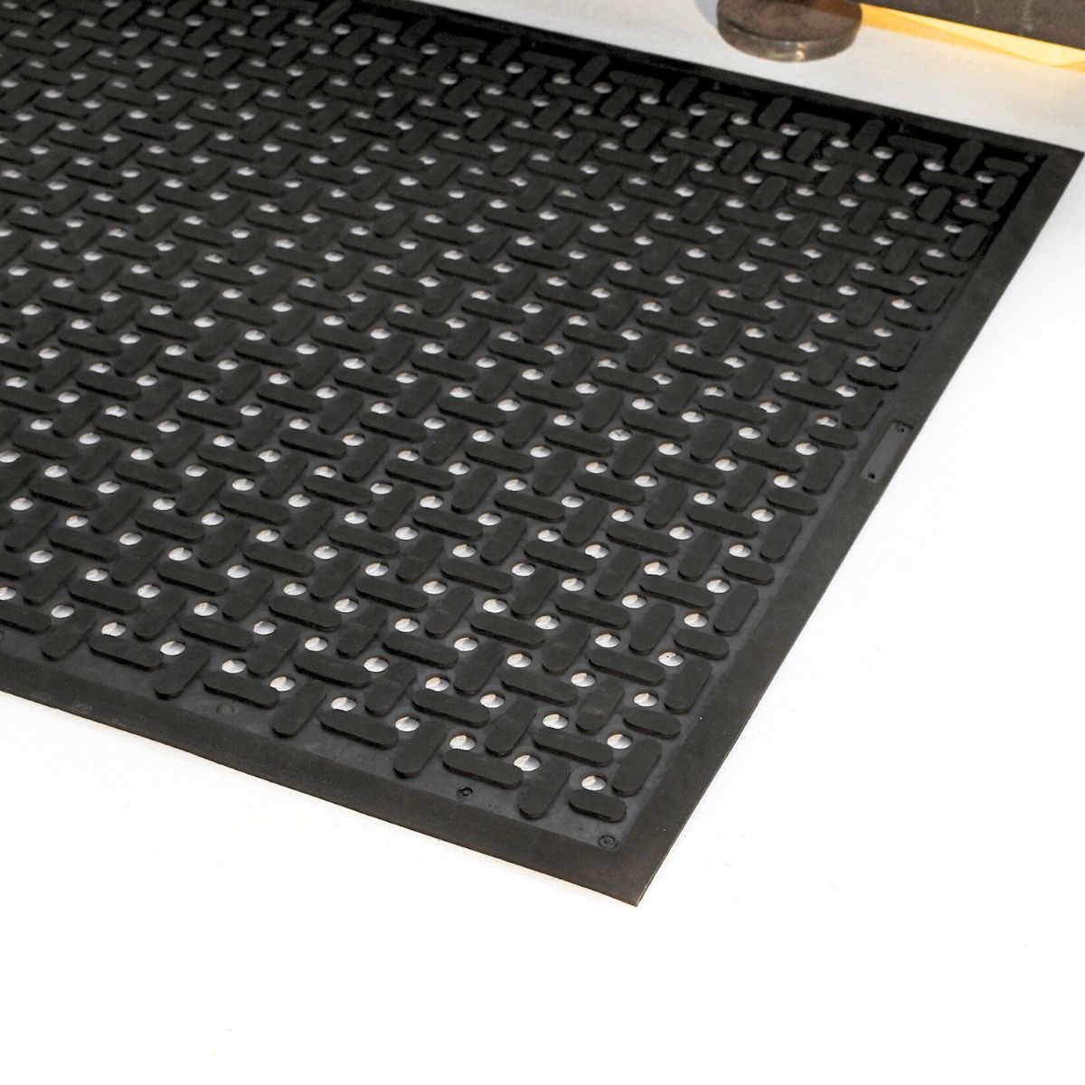 Which Anti-Fatigue Mat Types Are Easiest to Clean?