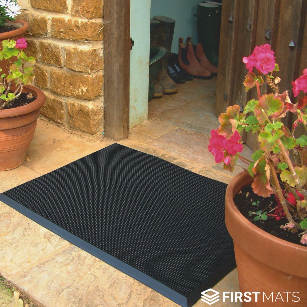 Moonlightbedding Heavy-Duty Rubber Door Mat – Non-Slip, Dirt & Mud Absorbent, UK Made-393213