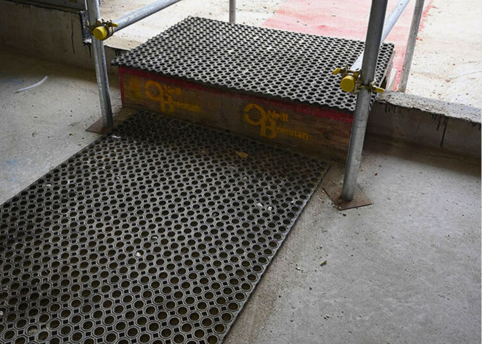 Durawalk Heavy-Duty Walkway Matting