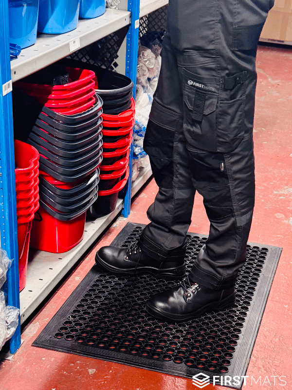 How to Choose the Right Warehouse Floor Mat