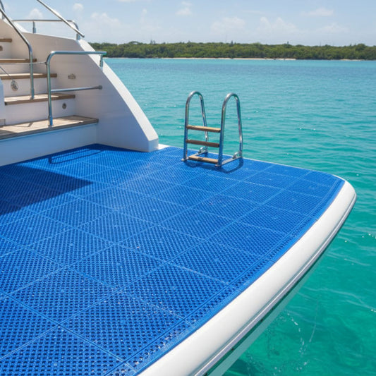 Interlocking boat deck mats on swim platform