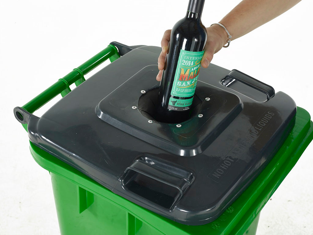Wheelie Bin with Bottle Hole Lid close up (4585768878115)