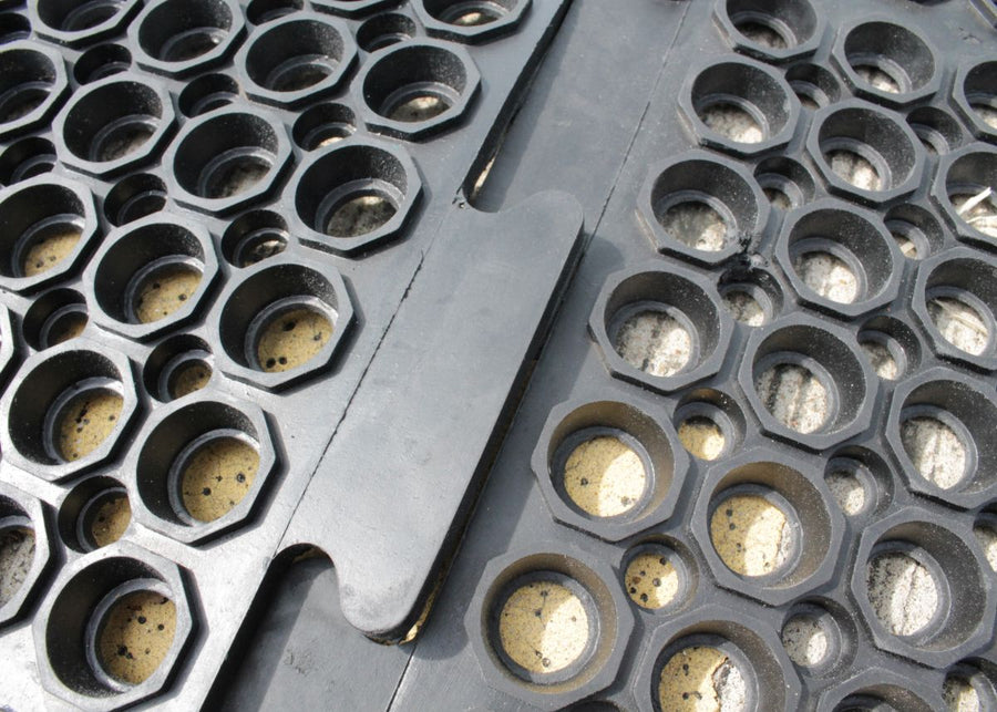 Why Interlocking Anti-Fatigue Mats Matter
