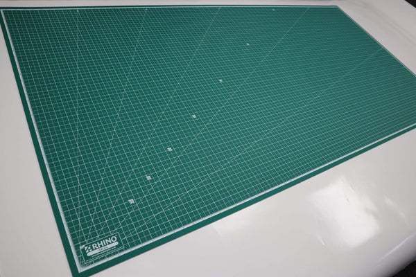 Large green self-healing gutting mat 