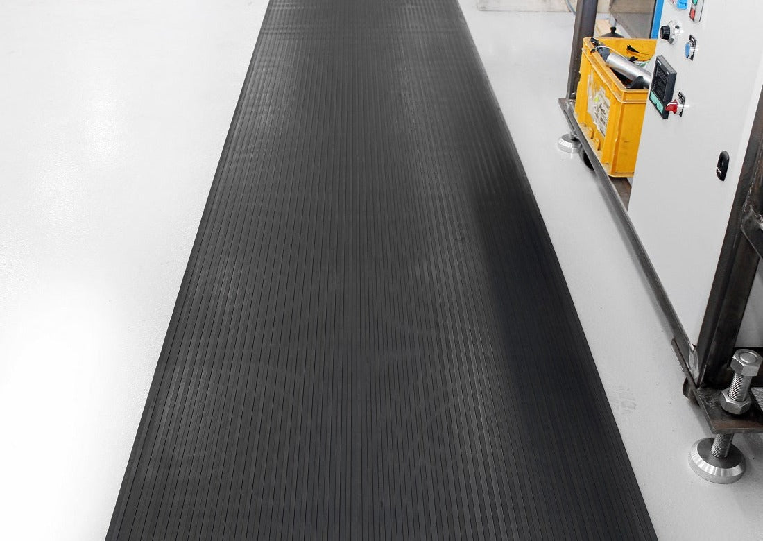 Wide Ribbed Rubber Matting Roll (1795215458339)